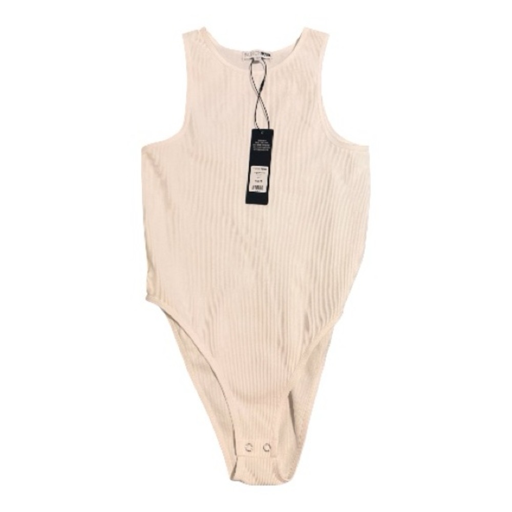 Fashion Nova White Ribbed Bodysuit Size M NWT Sienna Seamless